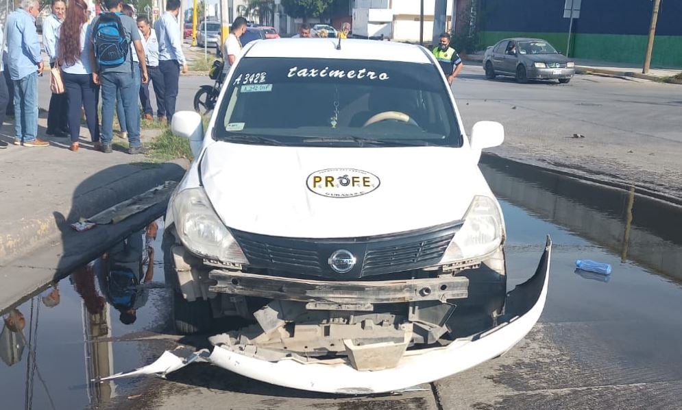 Taxi Arrolla A Dos Personas Que Viajaban En Una Motocicleta En G Mez