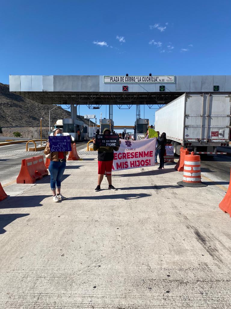 Toman Caseta De Autopista A Saltillo Y Liberan El Cobro En Protesta Por