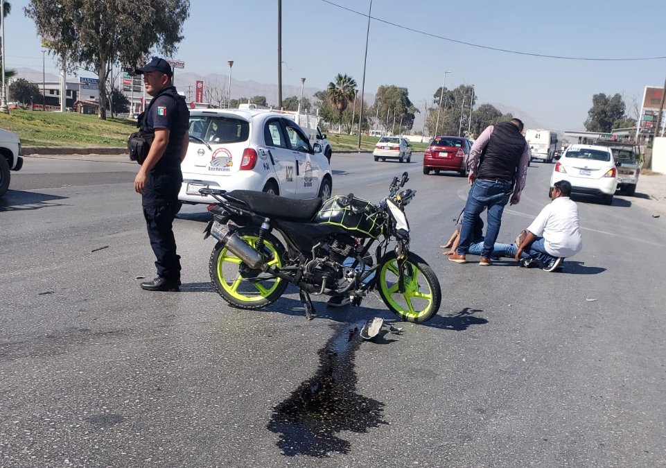 Pareja Resulta Lesionada Tras Accidente De Motocicleta En G Mez Palacio