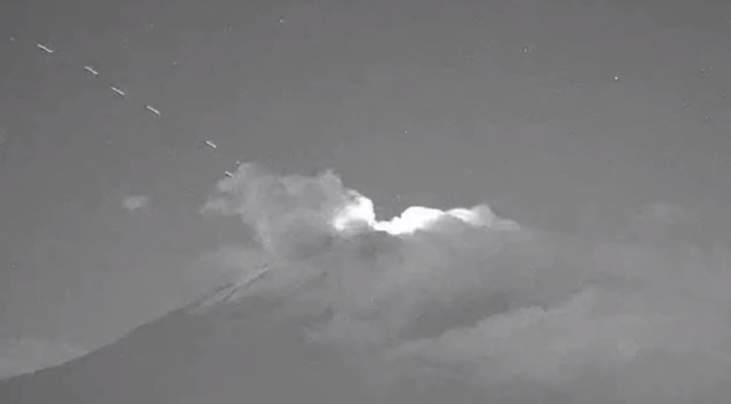 Qué fueron las luces en ráfaga que se vieron en el Popocatépetl El