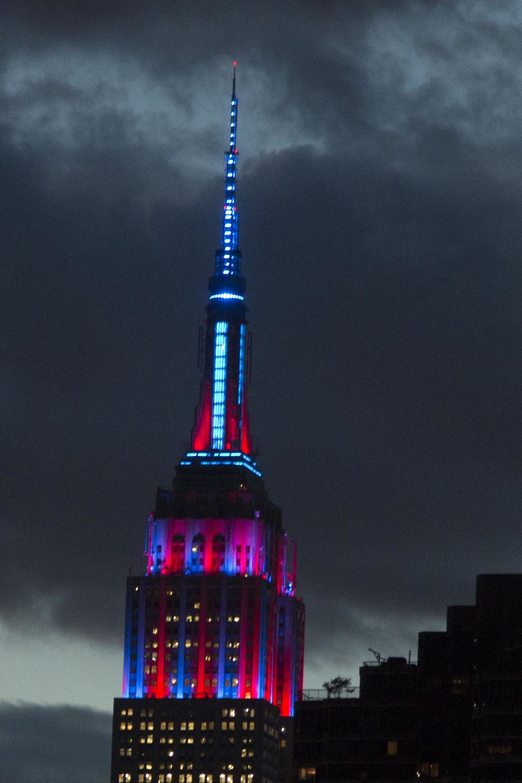 Se Ilumina El Empire State Con Colores De Barcelona El Siglo De Torre N