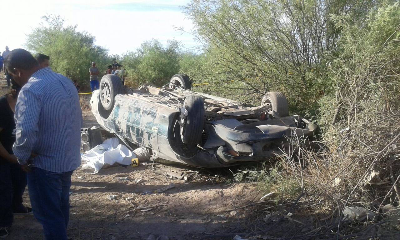 Pierde La Vida Al Volcar Su Auto