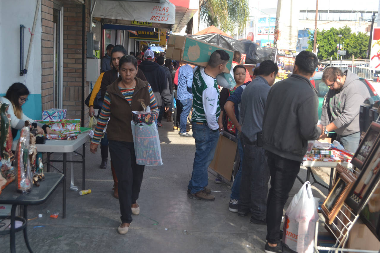 Abarrotan Centro Por Compras De Ltima Hora