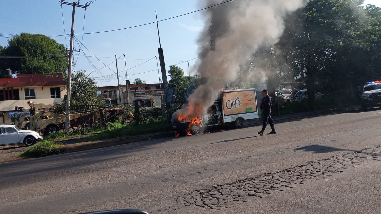 Miembros Del Crimen Organizado Incendian Tiendas Y Veh Culos En