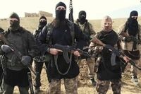 Un centenar de yihadistas del Estado Islámico se entregan a los talibanes en Afganistán