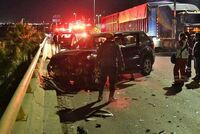 Choque de camionetas en puente de Torreón deja tres lesionados