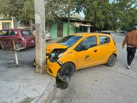 Conductora impacta a taxista y lesiona a niña en Torreón