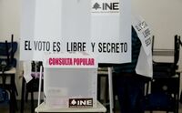 El INE asigna 5 mil 821 mdp a partidos políticos en México para 2022