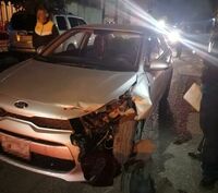 Conductor ebrio choca con dos autos estacionados en Torreón