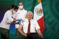 Vacuna anti-COVID, el avance científico más importante: AMLO