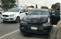 Falla en semáforos provoca accidente en la zona Centro de Torreón