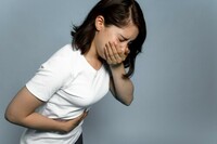 ¿Tienes nauseas, vómito o diarrea además de fiebre y tos? Podría ser ómicron 