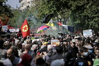 Celebración del primero de mayo en Francia se ve empañada por varios altercados