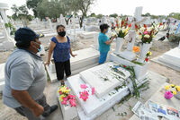 Saldo blanco este Día de las Madres tras visitas a cementerios de Torreón