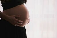 Experto urge por políticas para embarazo adolescente en Latinoamérica