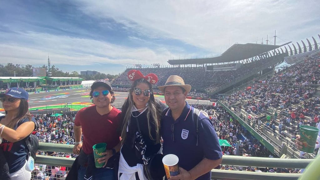 Martín, Anny y Jaime Macías.