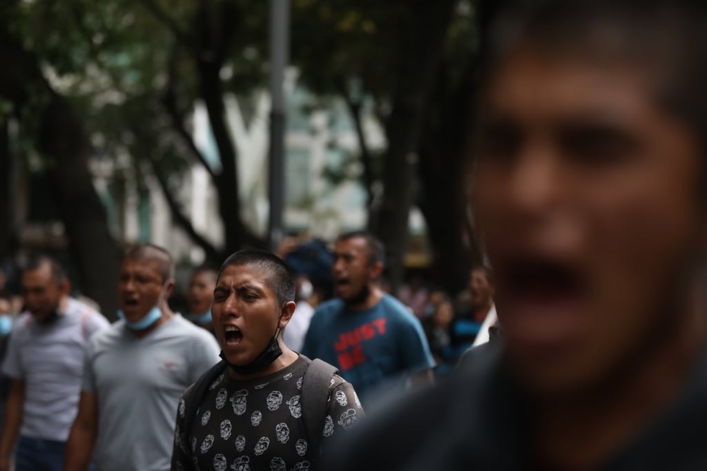 Padres de los 43 de Ayotzinapa exigen pruebas 'científicas' sobre muerte de normalistas