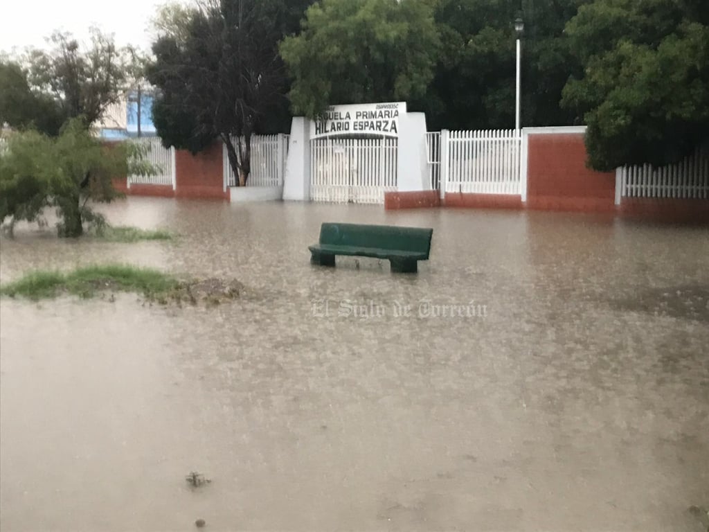 La Laguna amanece con fuertes lluvias e inundaciones