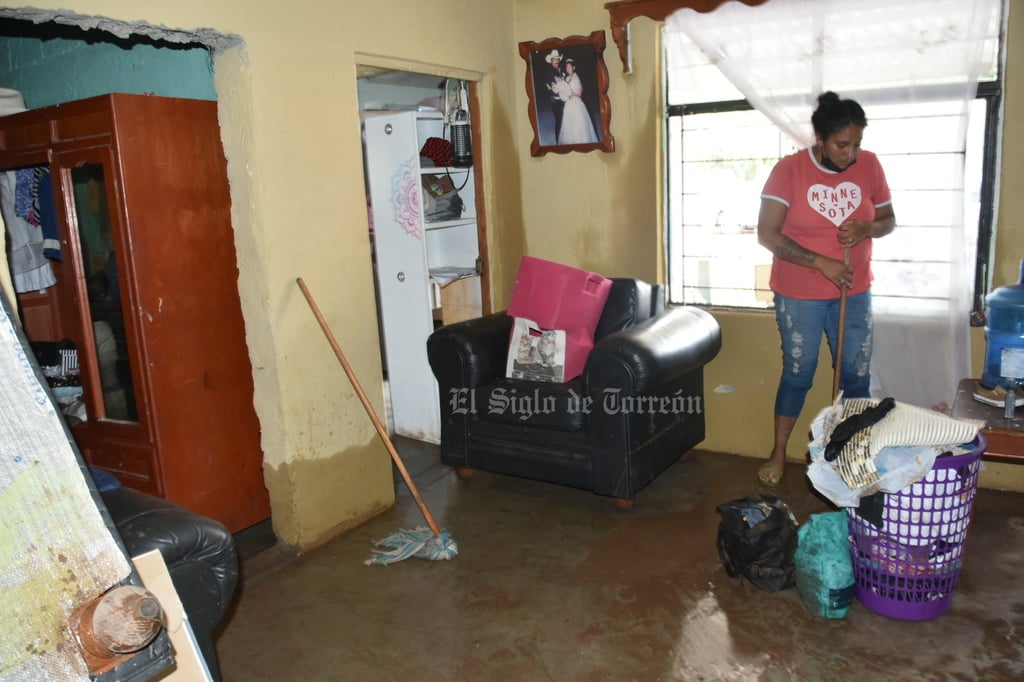 Atípica tormenta azota a Múzquiz