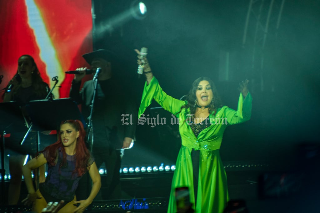 Yuridia y Torreón viven un tórrido romance Yuridia y Torreón viven un tórrido romance