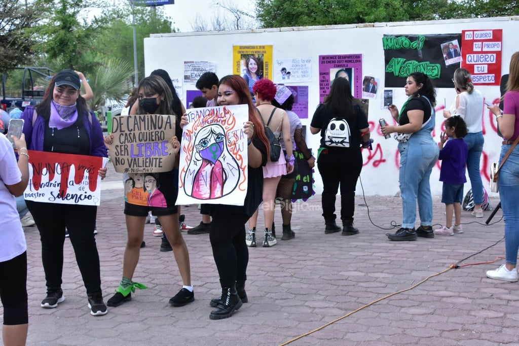 Marcha por el Día Internacional de la Mujer en Monclova