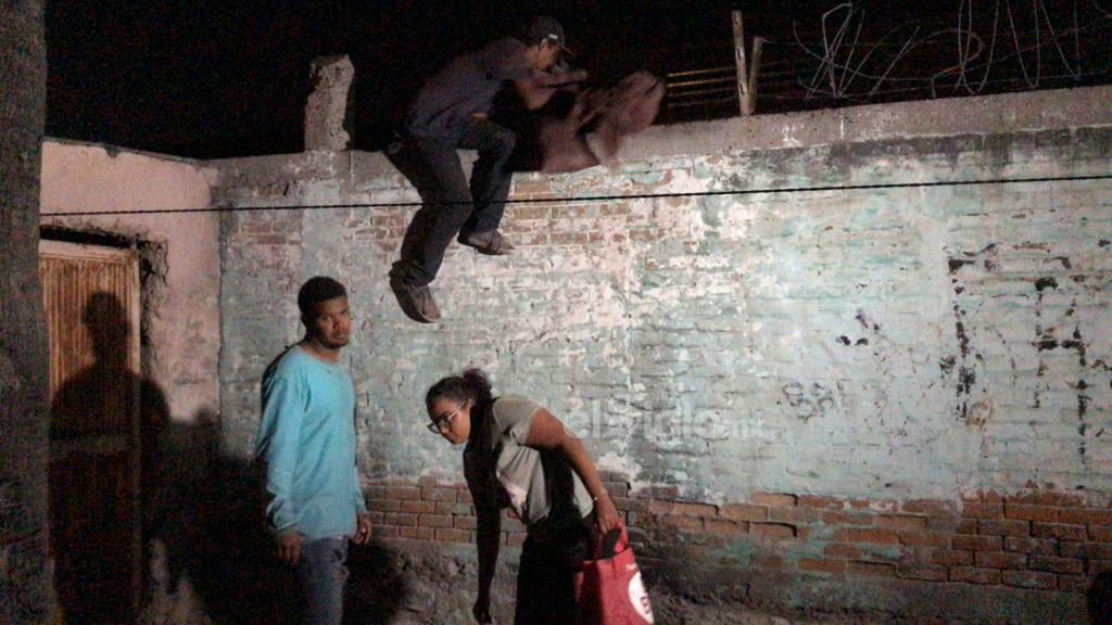 Migrantes en Torreón denuncian extorsiones de las autoridades