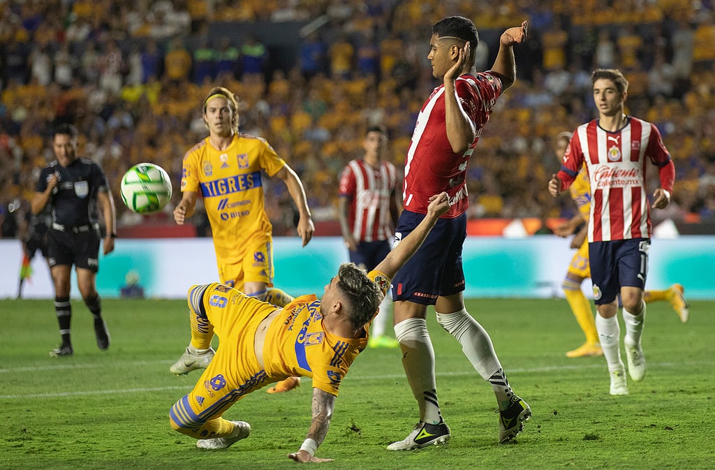 Chivas empata ante Tigres en final de ida del Clausura 2023