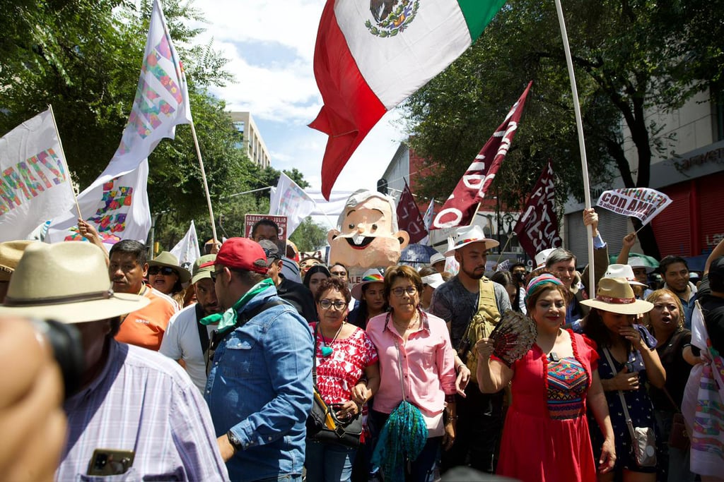 'AMLOfest' en el Zócalo: Celebración ciudadana por el quinto aniversario del triunfo electoral de López Obrador