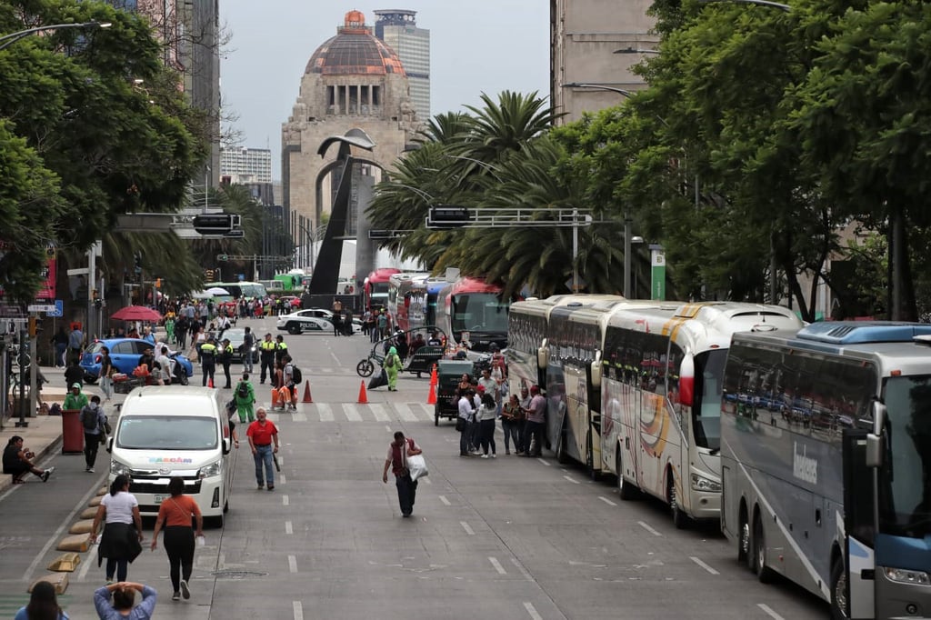 'AMLOfest' en el Zócalo: Celebración ciudadana por el quinto aniversario del triunfo electoral de López Obrador