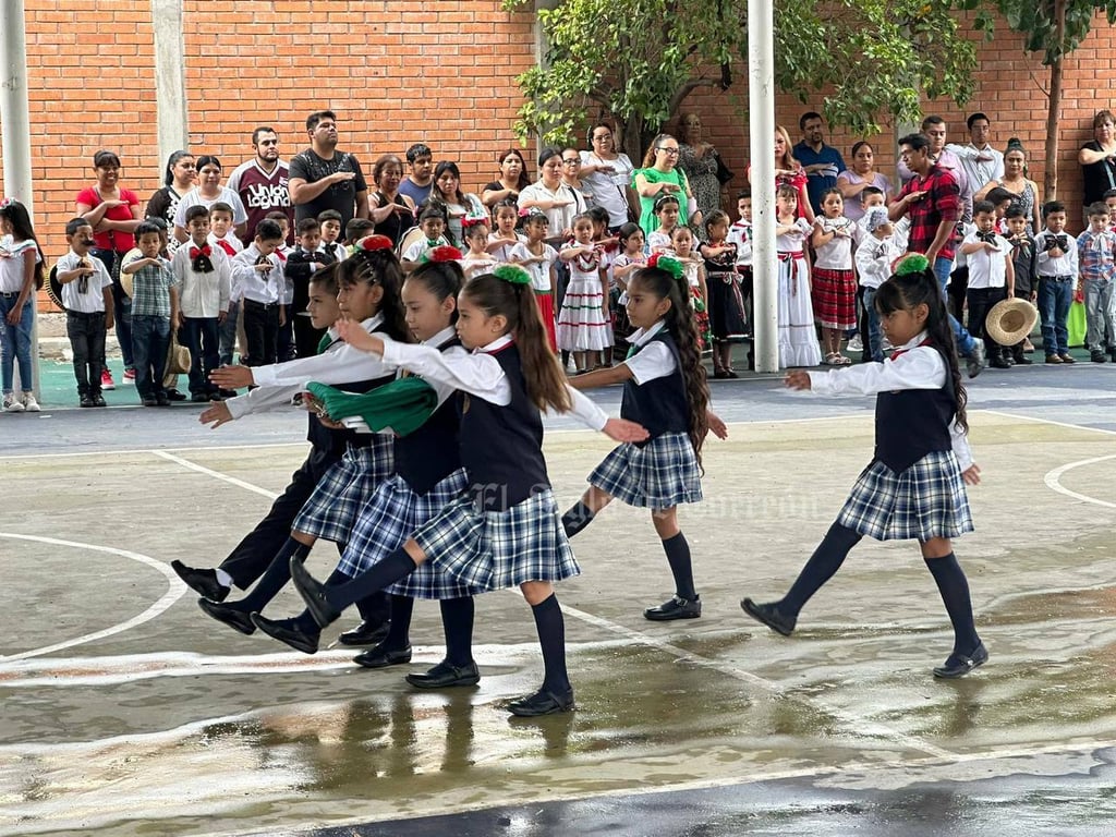 Escuelas de La Laguna celebran la Independencia de México