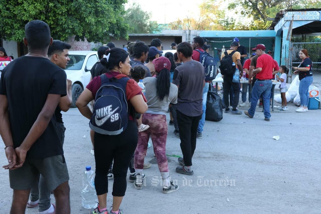 Migrantes varados en Torreón