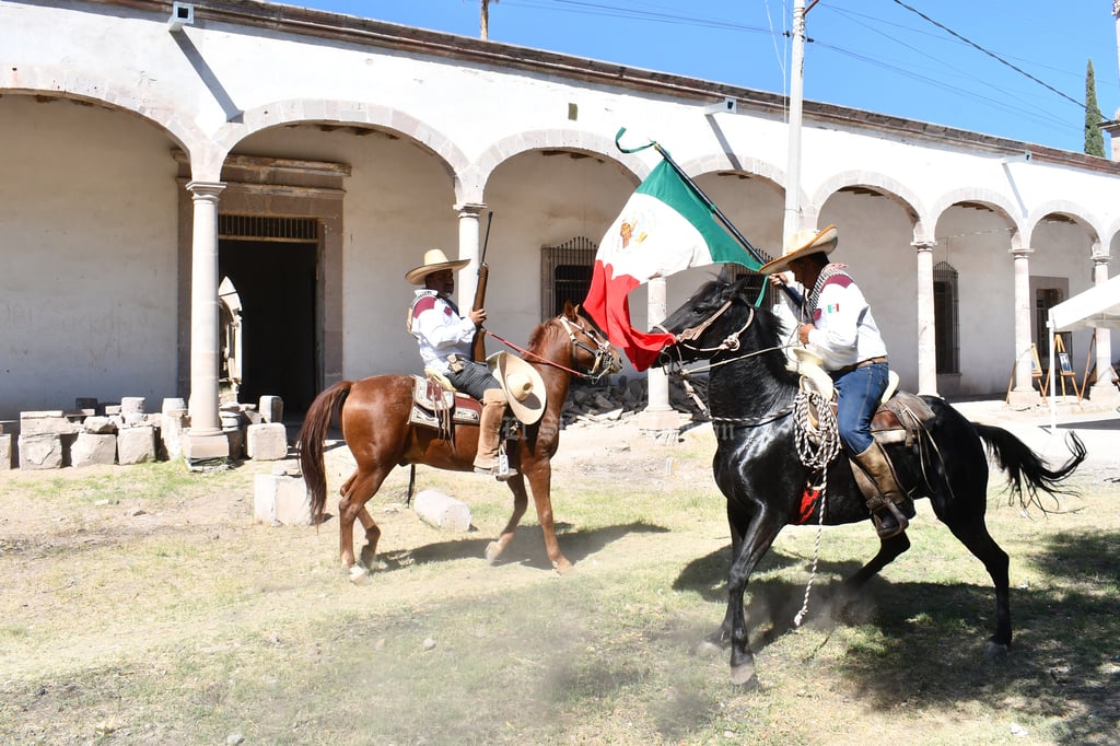 Paso de Francisco Villa por la Hacienda de La Goma representado en acto cívico