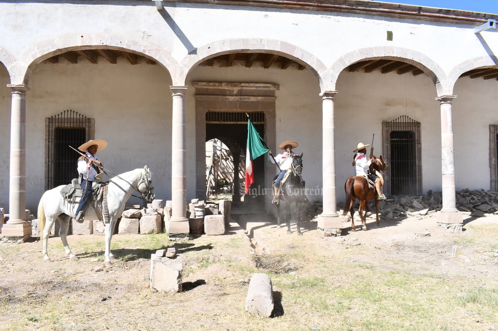Paso de Francisco Villa por la Hacienda de La Goma representado en acto cívico