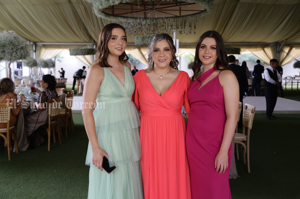 Sofía Carrera, Gabriela Estrada y Francia Carrera