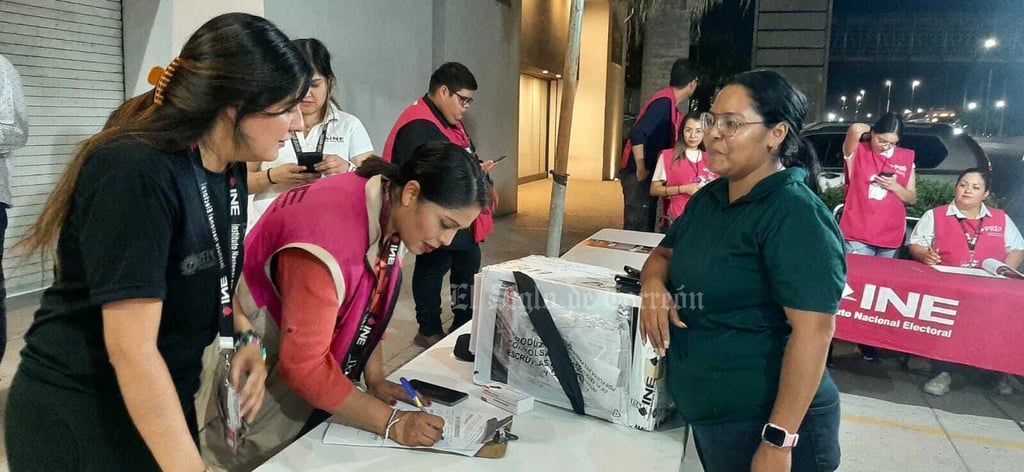 Arriban primeros paquetes de elección presidencial a la junta distrital 02 de Gómez Palacio