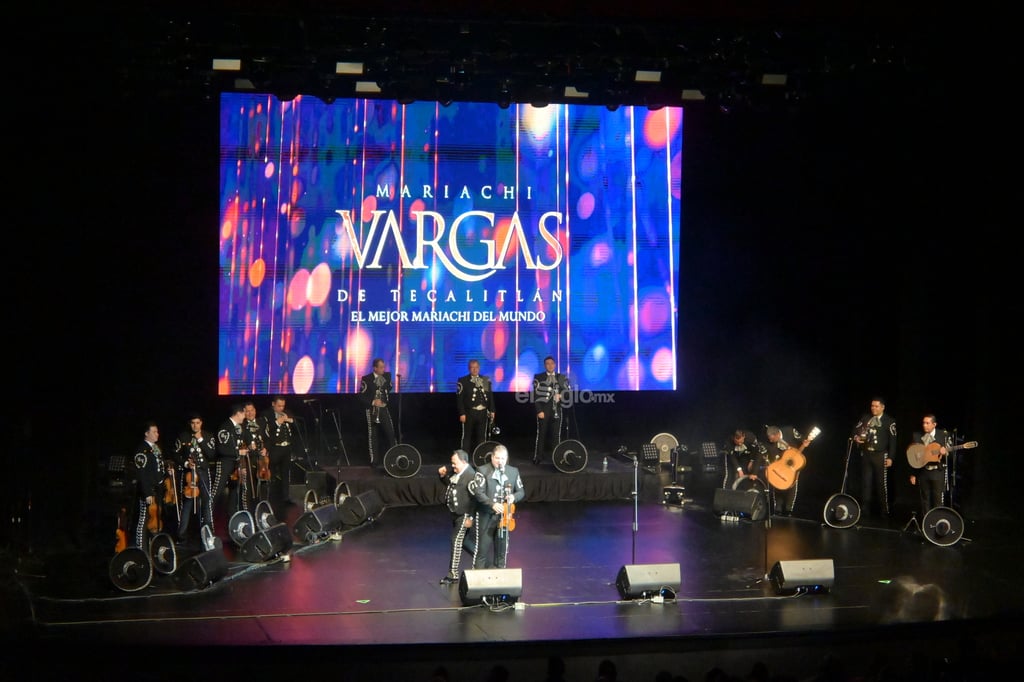 Suena el Mariachi Vargas de Tecalitlán en Torreón