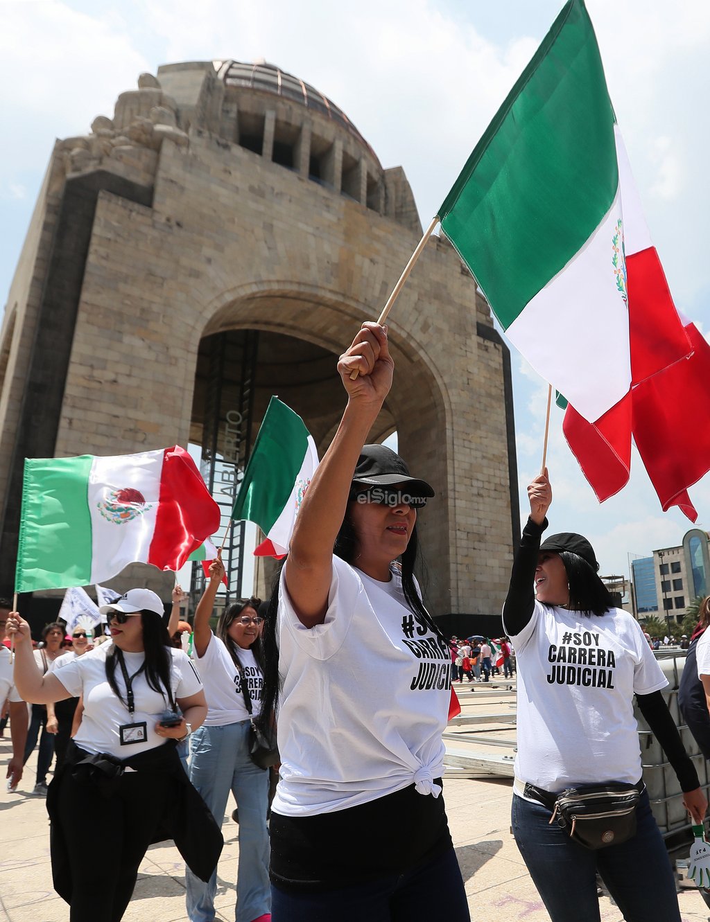 Marchan contra reforma al Poder Judicial en CDMX