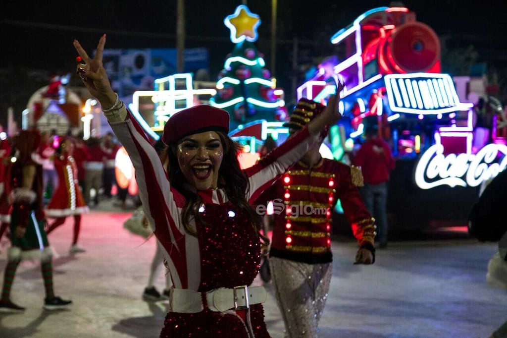 La esperada Caravana Navideña Coca-Cola 2024 llena de espíritu navideño las calles de la Comarca Lagunera este miércoles 27 de noviembre.