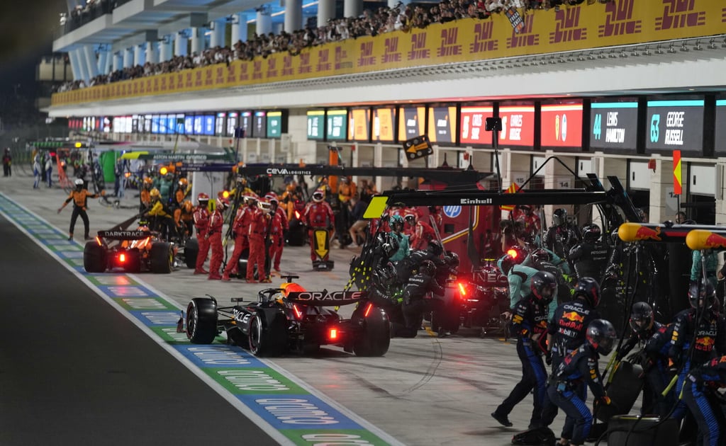 Max Verstappen gana el Gran Premio de Qatar; 'Checo' Pérez tuvo que abandonar la carrera