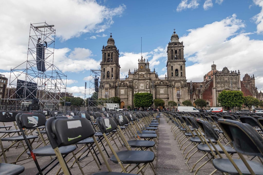 Este domingo, la presidenta Claudia Sheinbaum ofrece el informe de sus primeros 100 días al frente del gobierno de México.

En el periodo han sido aprobadas numerosas reformas constitucionales, incluyendo la reforma al Poder Judicial, donde ahora ministros, magistrados y jueces serán electos a través de un votación.

Además, Sheinbaum lanzó nuevos programas sociales dirigidos a las mujeres, aparte de iniciar la construcción de nuevas vías férreas sobre todo en el centro y norte de México.