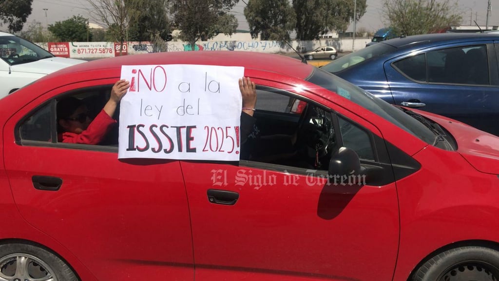 Se manifiestan contra reforma a la Ley del ISSSTE en Gómez Palacio