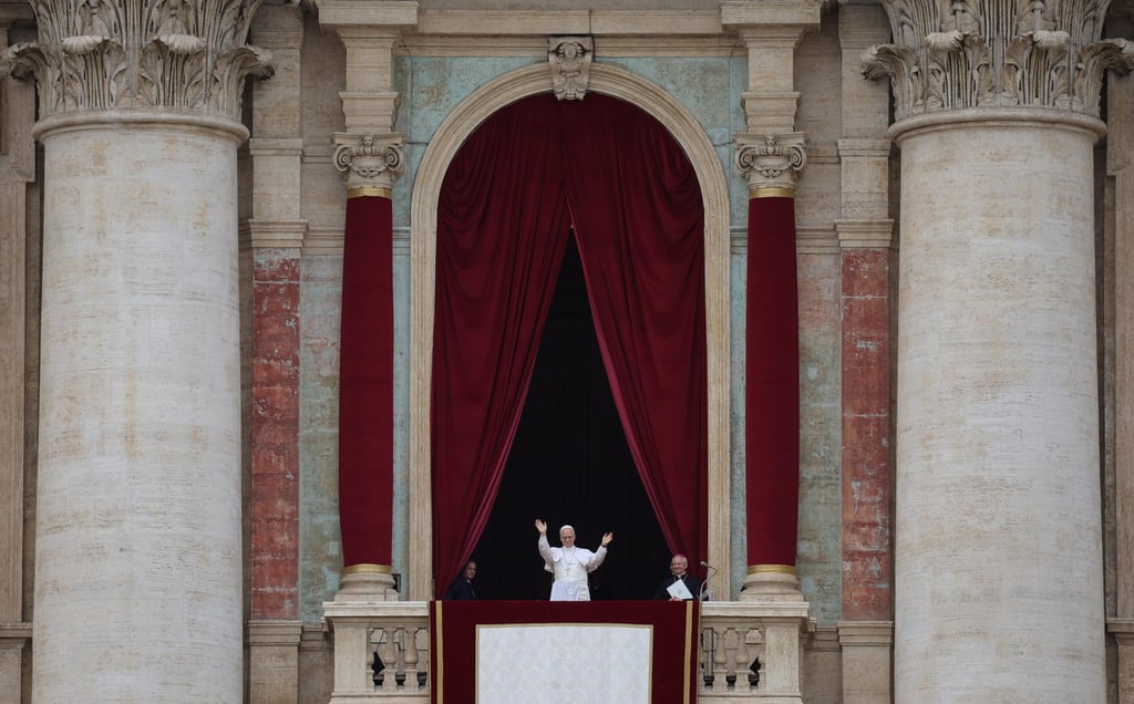'Nunca más la guerra', clama el papa León XIV al dirigir rezo en plaza de San Pedro