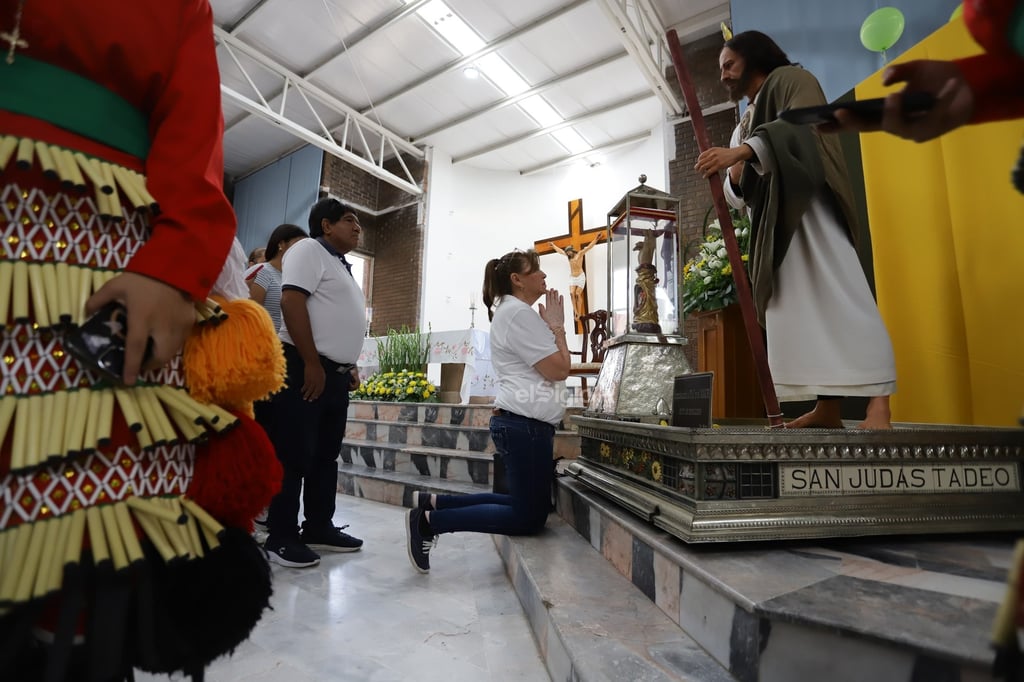 Parroquia de Fátima recibe a fieles que visitan las reliquias de San Judas Tadeo Parroquia de Fátima recibe a fieles que visitan las reliquias de San Judas Tadeo