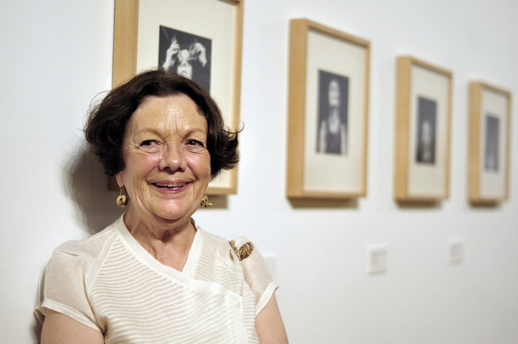 La fotógrafa mexicana Graciela Iturbide ha sido galardonada con el Premio Princesa de Asturias de las Artes 2025, por ser 'dueña de una mirada innovadora', asegura el Jurado de este galardón, y agrega que 'la lente de Iturbide ha retratado la realidad social no sólo de México sino de muchos lugares a los que ha sido invitada para trabajar'.

En el anuncio realizado hoy viernes, se apunta que Iturbide (Ciudad de México el 16 de mayo de 1942) que la obra de la artista mexicana 'presenta un aspecto documental que muestra, según los expertos, ‘un mundo hipnótico que parece situarse en el umbral entre la realidad más cruda y la gracia de una magia espontánea’'.

En septiembre de 2009 se exhibió en el Museo Arocena parte de la colección personal de la fotógrafa mexicana, de donde precisamente extrae dos piezas de Strömholm y de Kouldelka, para esta exposición, regalos personales que los prestigiosos creadores realizaron a la artista mexicana, quien además fue la primera fotógrafa, mujer y latinoamericana en ser invitada a la exposición 'Ciudad Roma'.