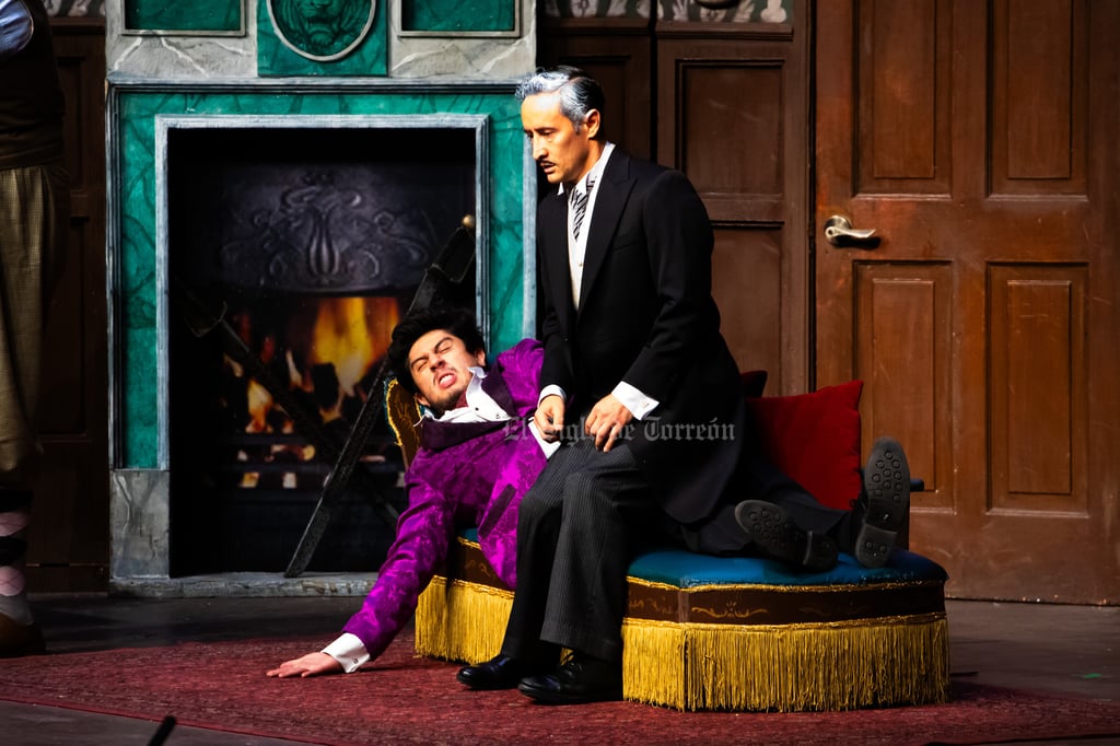 Anoche, La obra que sale mal hizo reír a carcajadas a más de mil laguneros en el Teatro Nazas. Con un elenco de lujo encabezado por Daniel Sosa, Daniel Haddad, Ricardo Fastlicht y Luz Aldán, la comedia británica demostró por qué ha sido un fenómeno en México desde 2018.