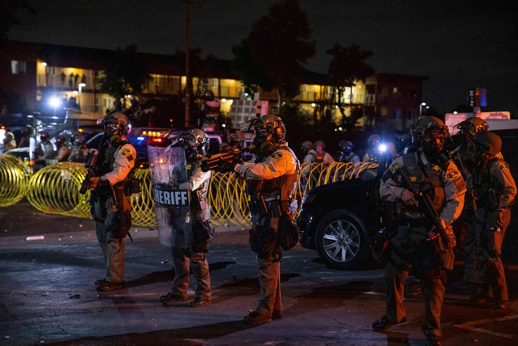 Trump culpa a la 'izquierda radical' de instigar y financiar las protestas de Los Ángeles