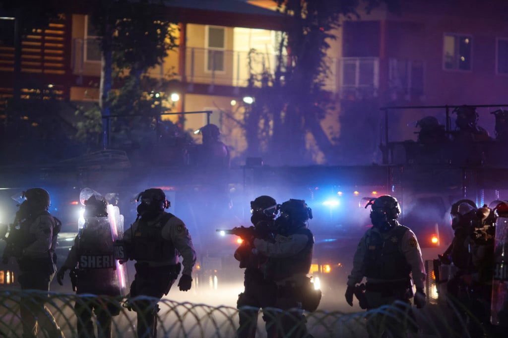 Trump culpa a la 'izquierda radical' de instigar y financiar las protestas de Los Ángeles