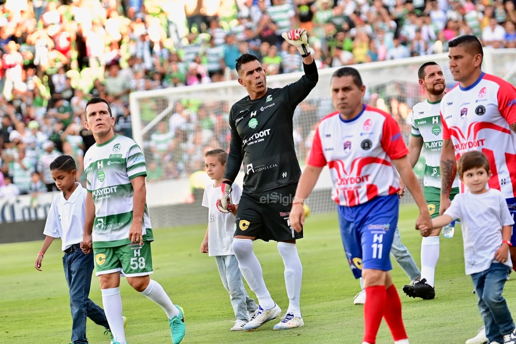 Realizan en el Corona partido de homenaje a Oswaldo Sánchez Realizan en el Corona partido de homenaje a Oswaldo Sánchez