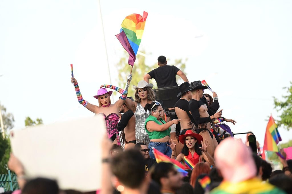 Marchan en Gómez Palacio y Lerdo por el Orgullo LGBT+ Marchan en Gómez Palacio y Lerdo por el Orgullo LGBT+