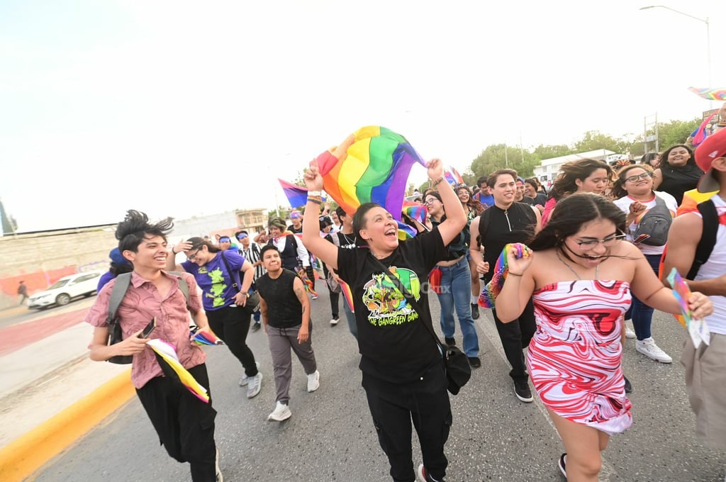 Marchan en Gómez Palacio y Lerdo por el Orgullo LGBT+ Marchan en Gómez Palacio y Lerdo por el Orgullo LGBT+